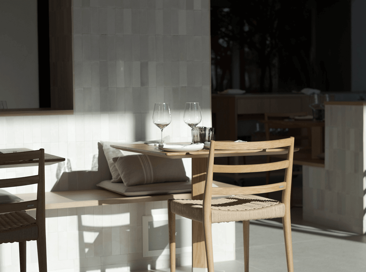 Ampli interior per a grups al Balcó Gastronomic del Port Olímpic | Restaurant Nuara