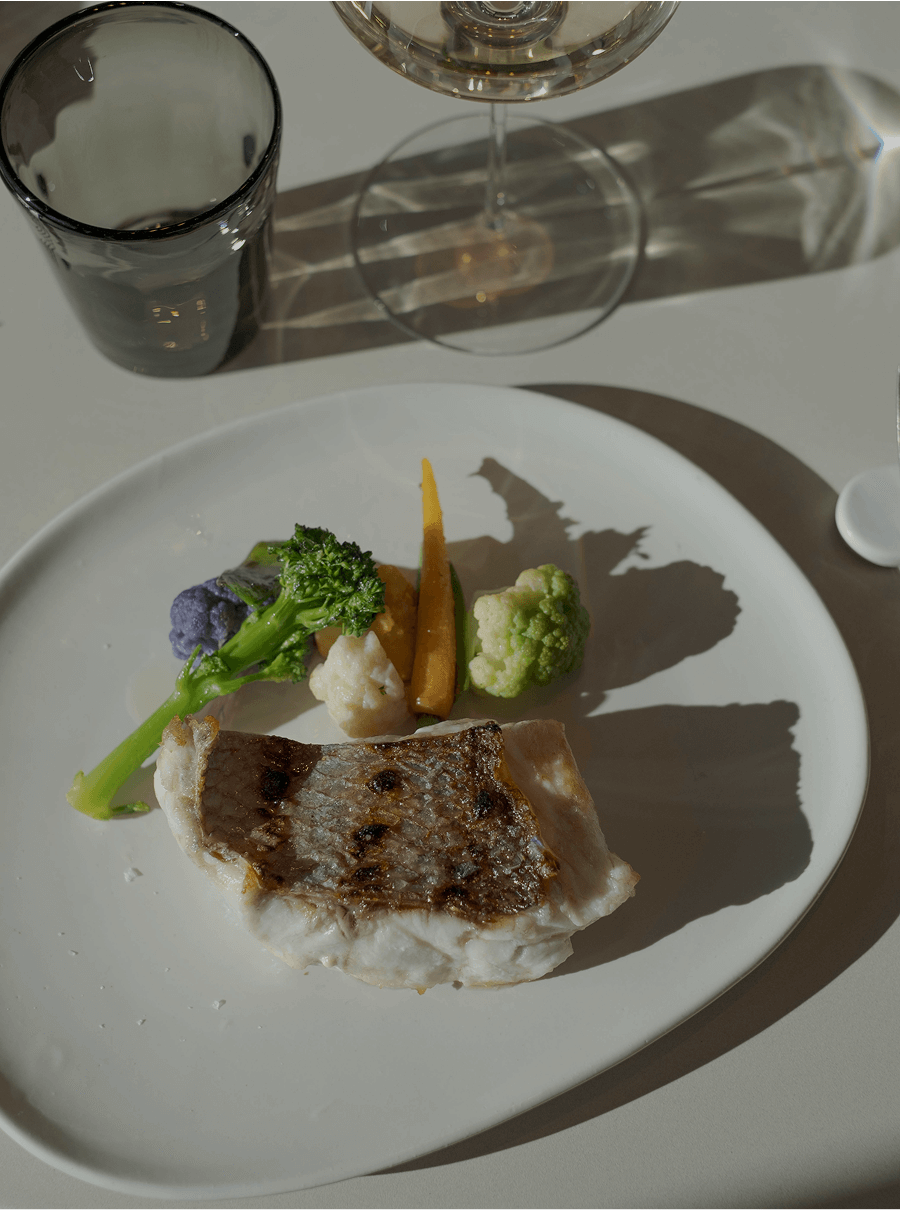 Restaurant de peix salvatge a la brasa al Port Olímpic de Barcelona | Restaurant Nuara