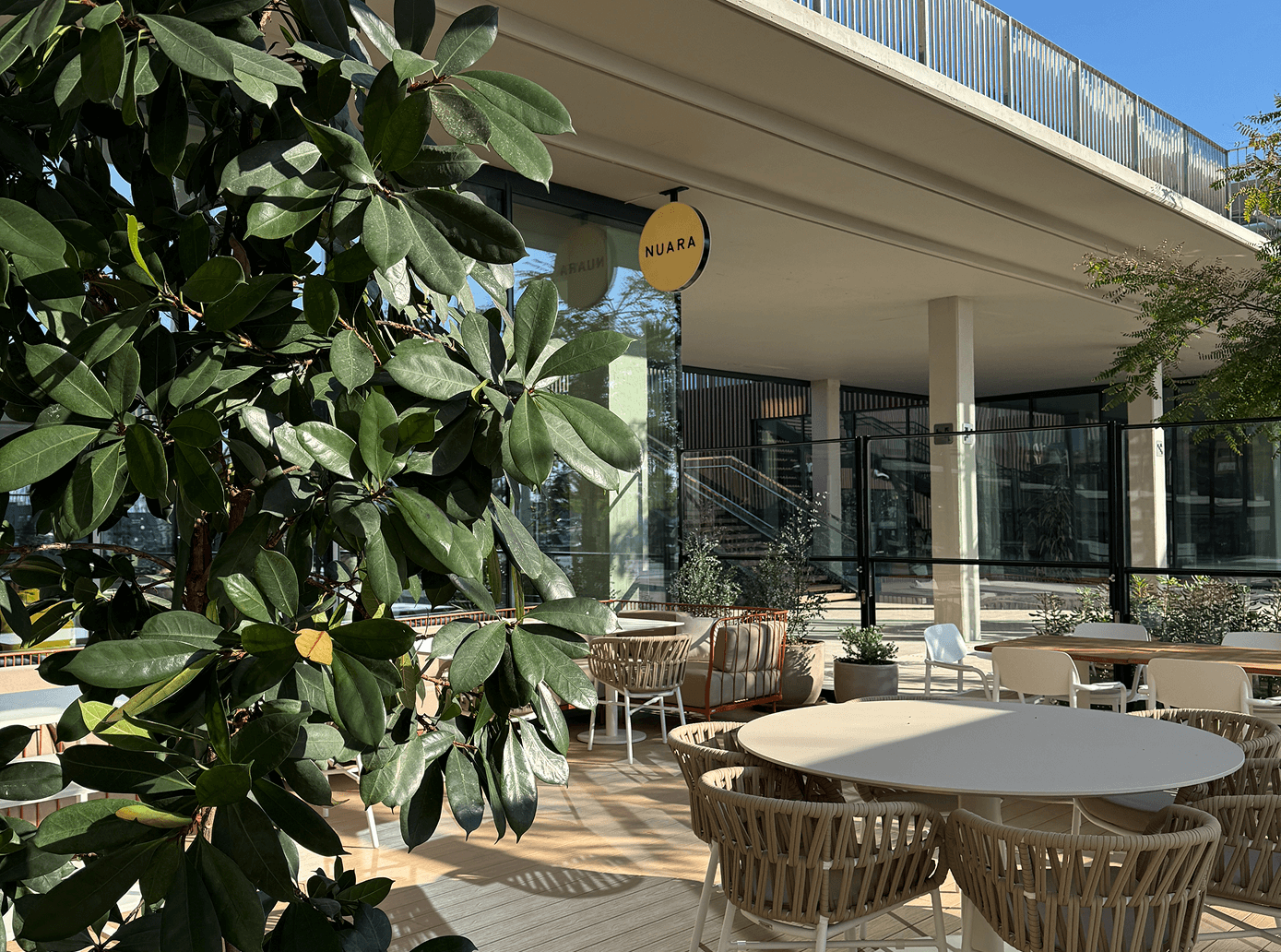 Gran terrassa per a grups al Port Olímpic de Barcelona | Restaurant Nuara